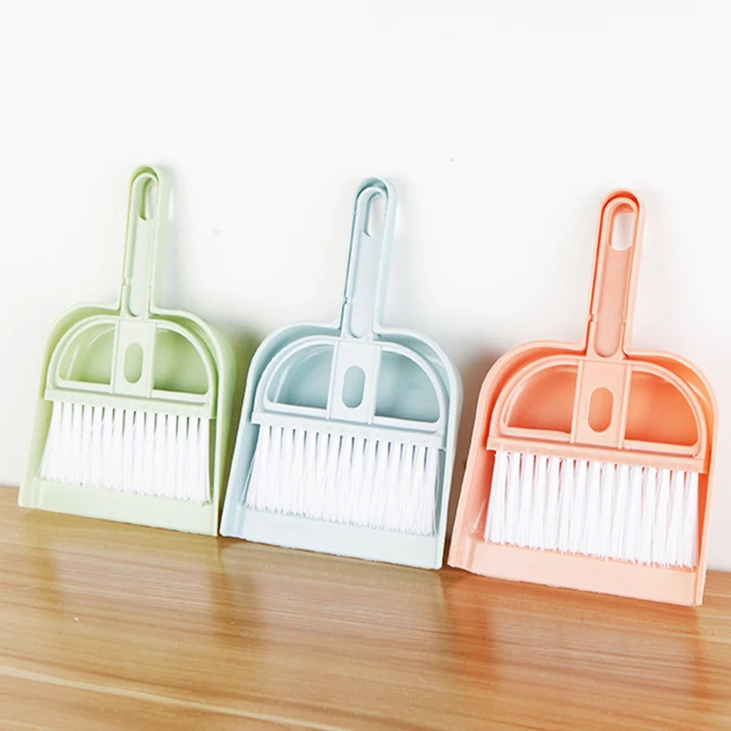 Bunny & Hamster Dustpan Small Broom Set